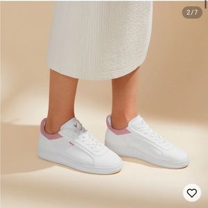 Vivaia white sneakers 8 / 8.5
